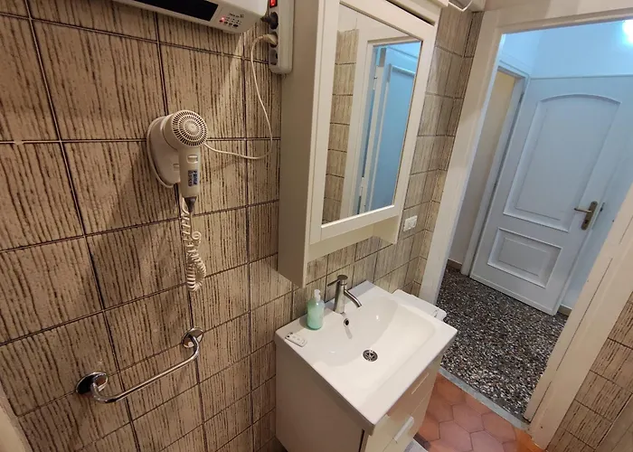 Al171 Tourist Close Metro B1 - Sant'agnese Annibaliano *